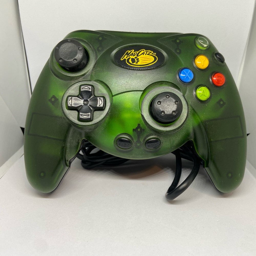 Mad Catz Xbox Controller - Wired - Used